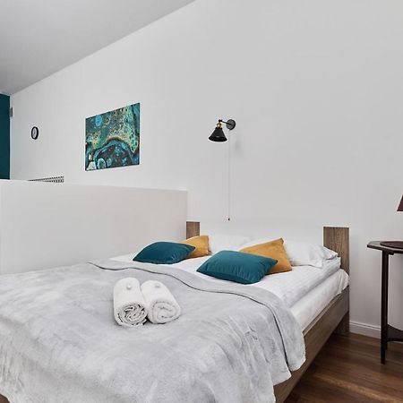 Dominikanska Old Town Studio W Kamienicy By Noclegi Renters Вроцлав Экстерьер фото